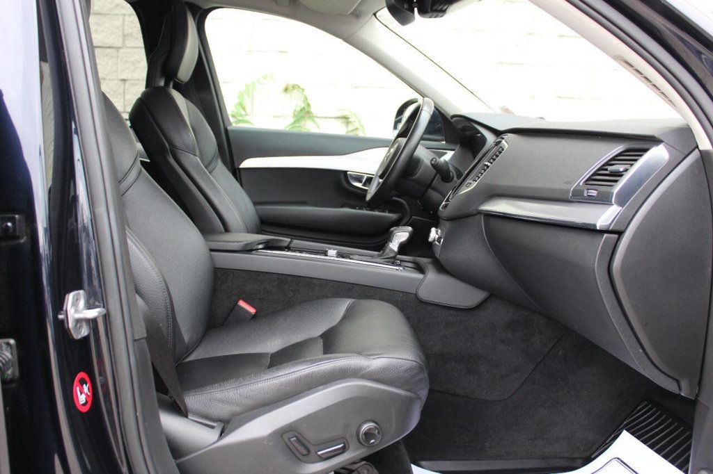 2016 Volvo XC90 AWD 4dr T6 Momentum - 22893440 - 16