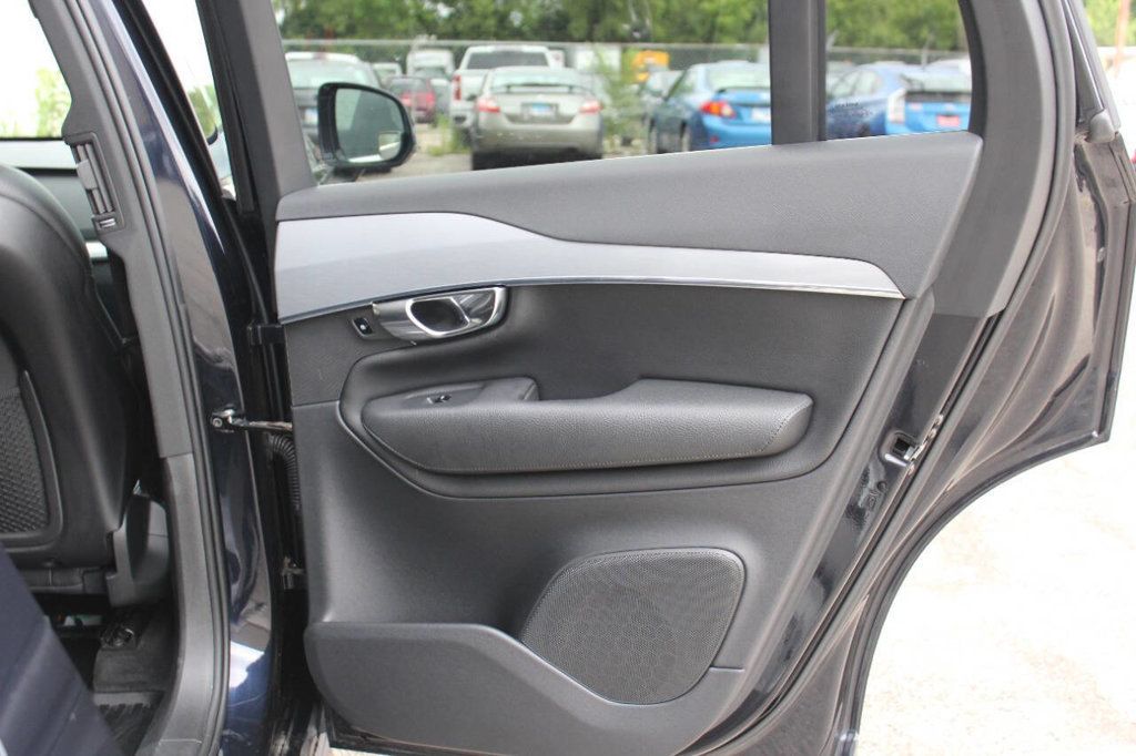 2016 Volvo XC90 AWD 4dr T6 Momentum - 22893440 - 17