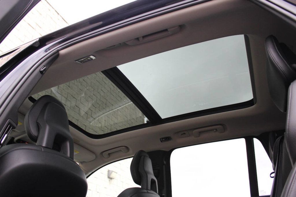 2016 Volvo XC90 AWD 4dr T6 Momentum - 22893440 - 19