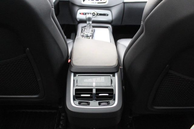 2016 Volvo XC90 AWD 4dr T6 Momentum - 22893440 - 20