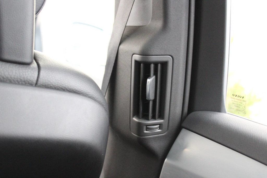 2016 Volvo XC90 AWD 4dr T6 Momentum - 22893440 - 23