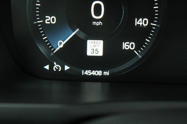 2016 Volvo XC90 AWD 4dr T6 Momentum - 22893440 - 29