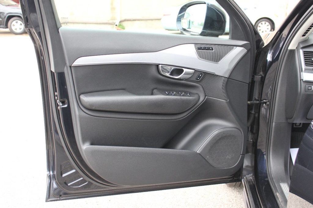 2016 Volvo XC90 AWD 4dr T6 Momentum - 22893440 - 8