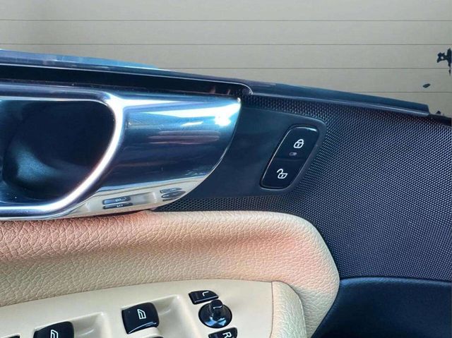 2016 Volvo XC90 AWD 4dr T6 Momentum - 22936993 - 27