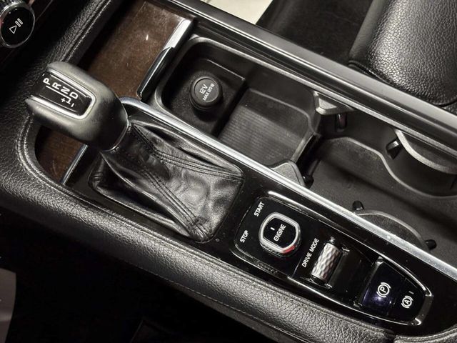 2016 Volvo XC90 AWD 4dr T6 Momentum - 23055246 - 31