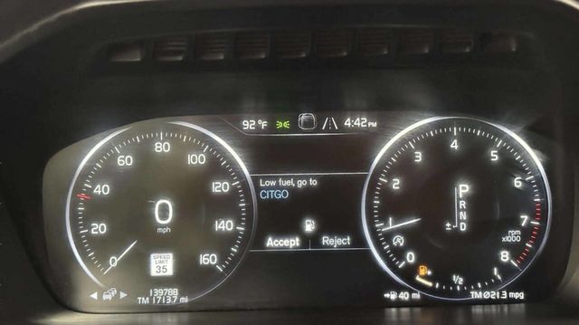 2016 Volvo XC90 AWD 4dr T6 Momentum - 23055246 - 39