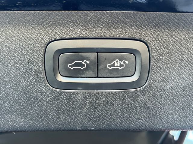 2016 Volvo XC90 AWD 4dr T6 Momentum - 23037720 - 19