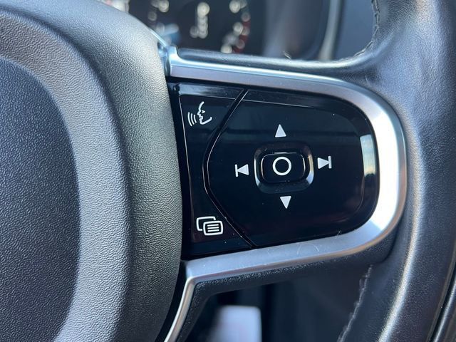 2016 Volvo XC90 AWD 4dr T6 Momentum - 23037720 - 26