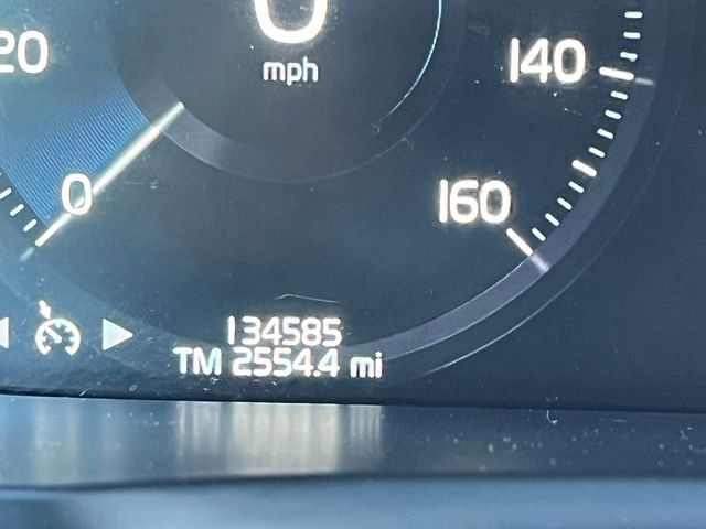2016 Volvo XC90 AWD 4dr T6 Momentum - 23037720 - 29