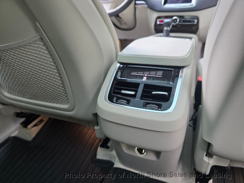 2016 Volvo XC90 AWD 4dr T6 Momentum - 22918445 - 30