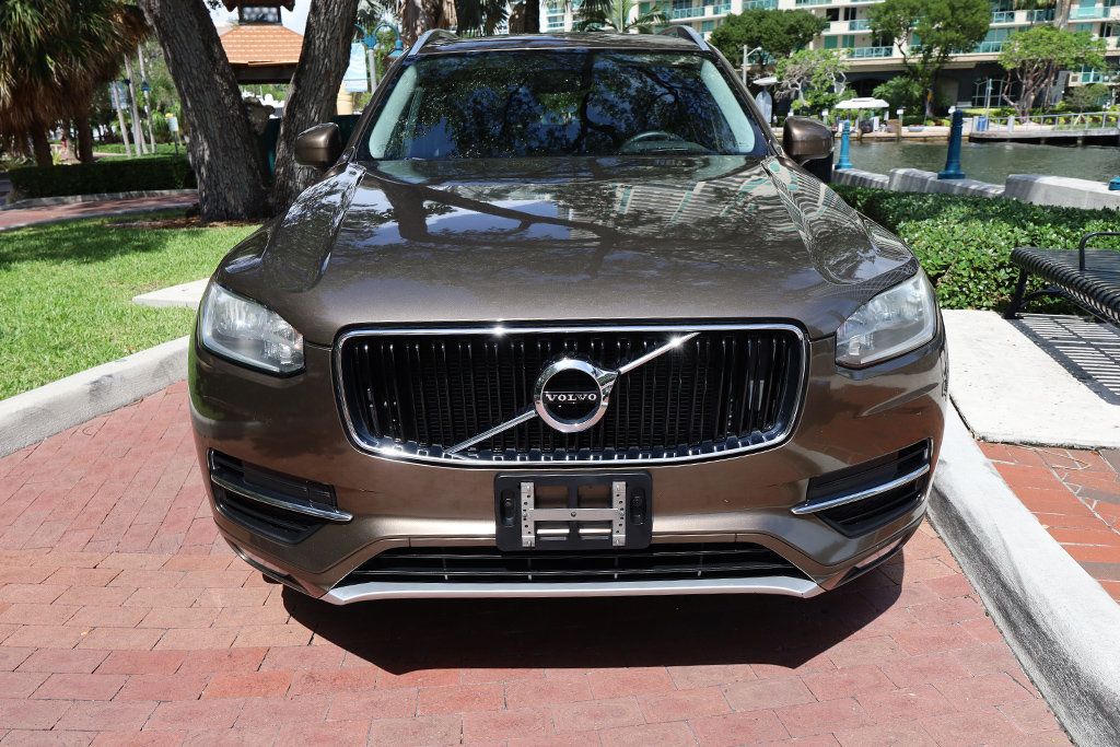 2016 Volvo XC90 T6 Momentum photo 15
