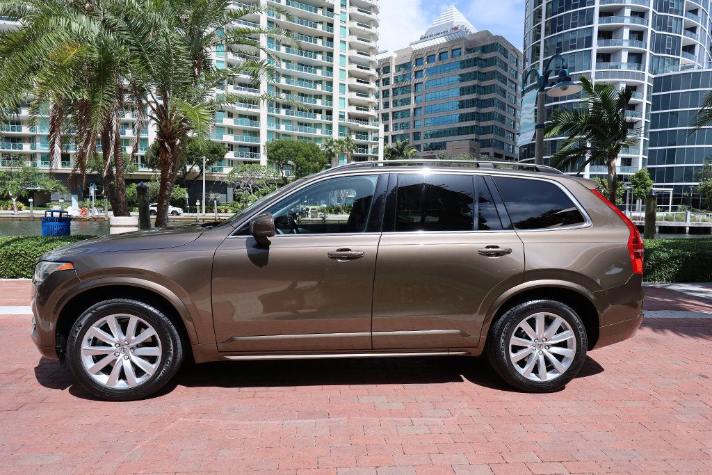 2016 Volvo XC90 T6 Momentum photo 2