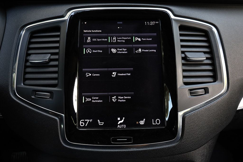 2016 Volvo XC90 T6 Momentum photo 36