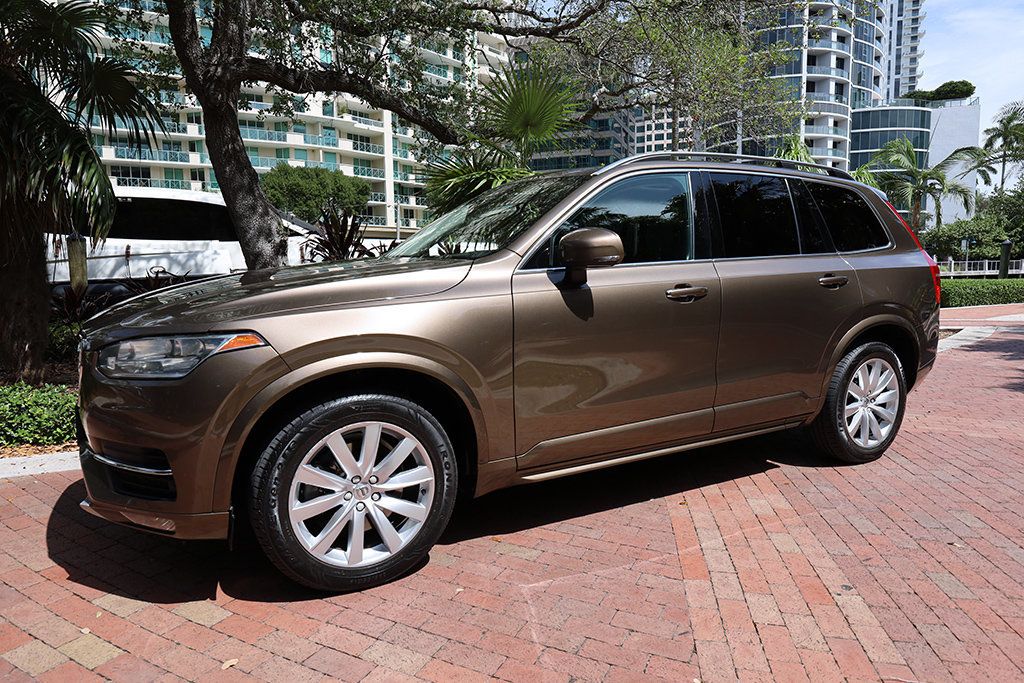 2016 Volvo XC90 T6 Momentum photo 47