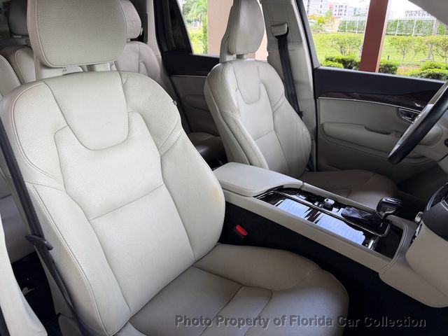2016 Volvo XC90 T6 AWD Momentum - 23089488 - 37