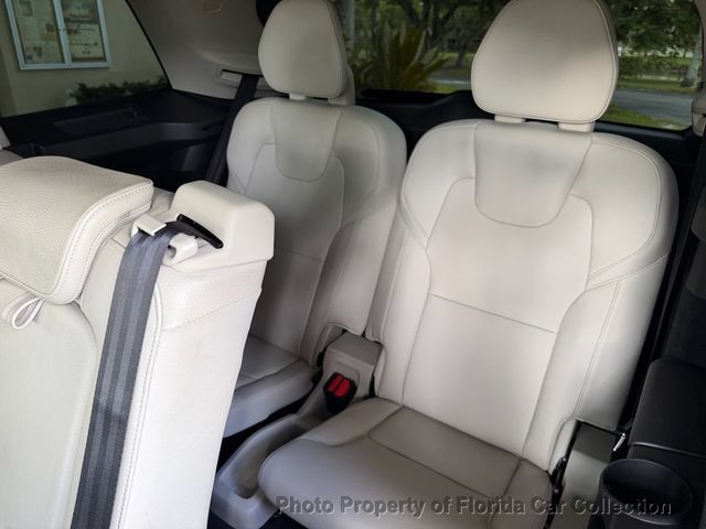 2016 Volvo XC90 T6 AWD Momentum - 23089488 - 38