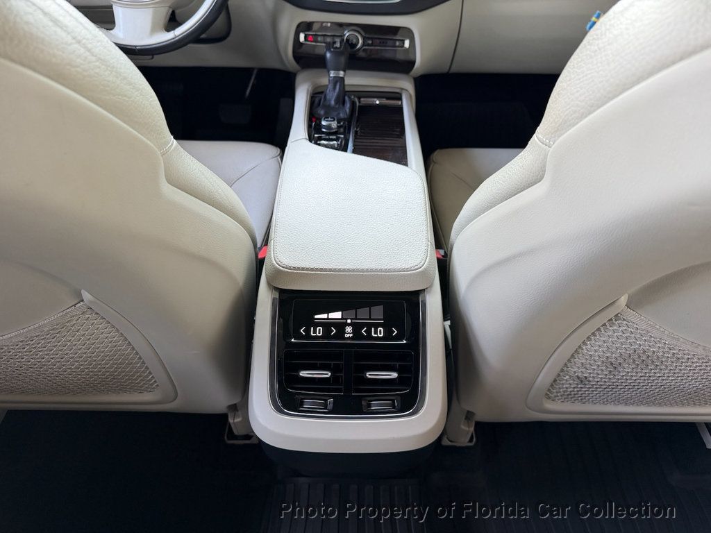 2016 Volvo XC90 T6 AWD Momentum - 23089488 - 49