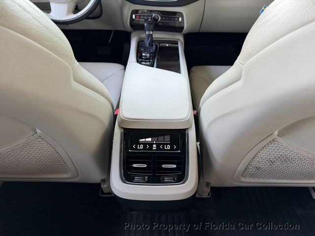 2016 Volvo XC90 T6 AWD Momentum - 23089488 - 49