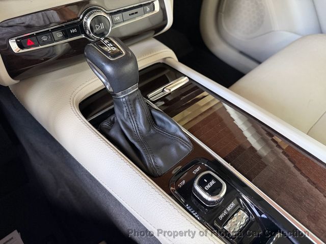 2016 Volvo XC90 T6 AWD Momentum - 23089488 - 59