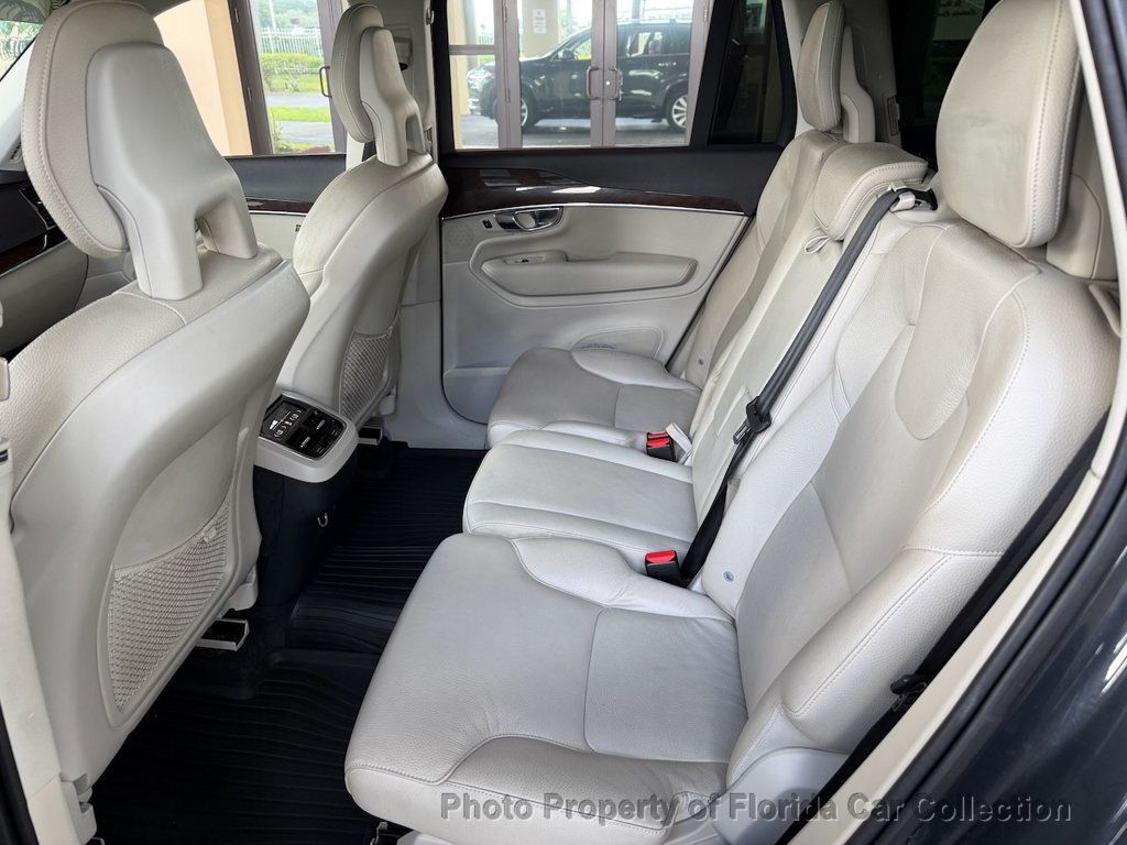 2016 Volvo XC90 T6 AWD Momentum - 23089488 - 7