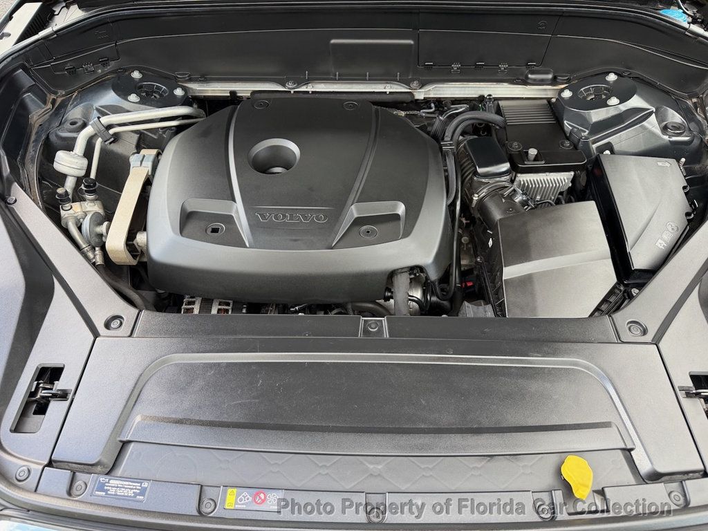 2016 Volvo XC90 T6 AWD Momentum - 23089488 - 81