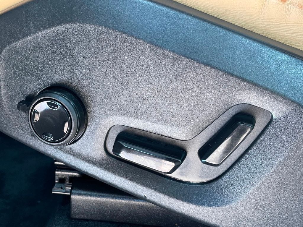 2016 Volvo XC90 Hybrid AWD 4dr T8 Momentum - 22938539 - 12