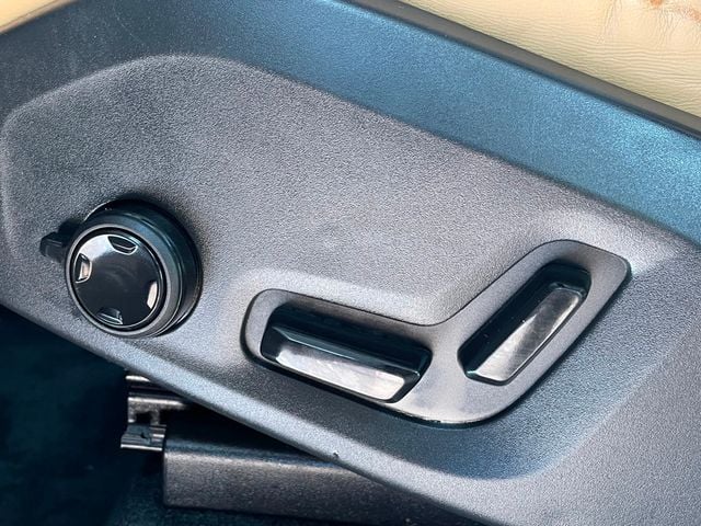 2016 Volvo XC90 Hybrid AWD 4dr T8 Momentum - 22938539 - 12