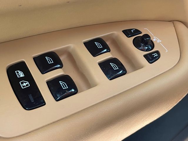 2016 Volvo XC90 Hybrid AWD 4dr T8 Momentum - 22938539 - 16