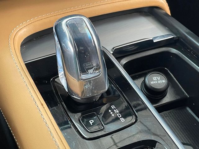 2016 Volvo XC90 Hybrid AWD 4dr T8 Momentum - 22938539 - 34