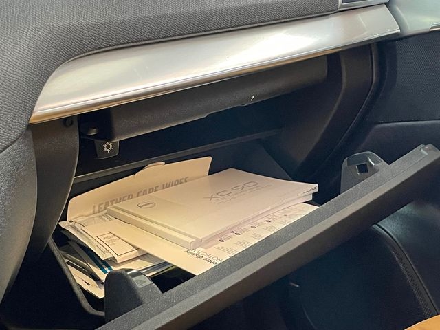 2016 Volvo XC90 Hybrid AWD 4dr T8 Momentum - 22938539 - 41