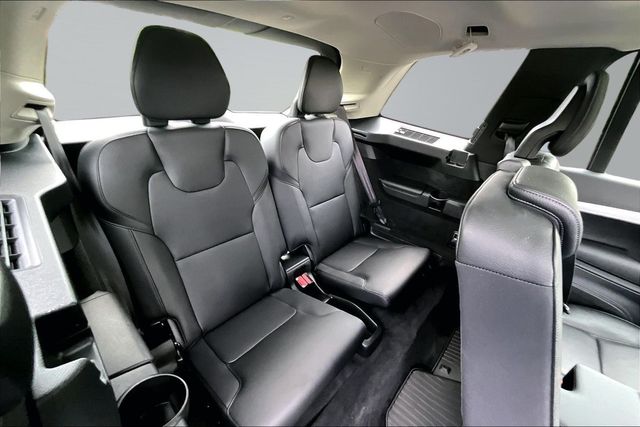 2016 Volvo XC90 Hybrid AWD 4dr T8 Momentum - 23041145 - 13