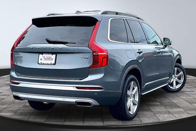2016 Volvo XC90 T8 Twin Engine Plug-in Hybrid Momentum's photo