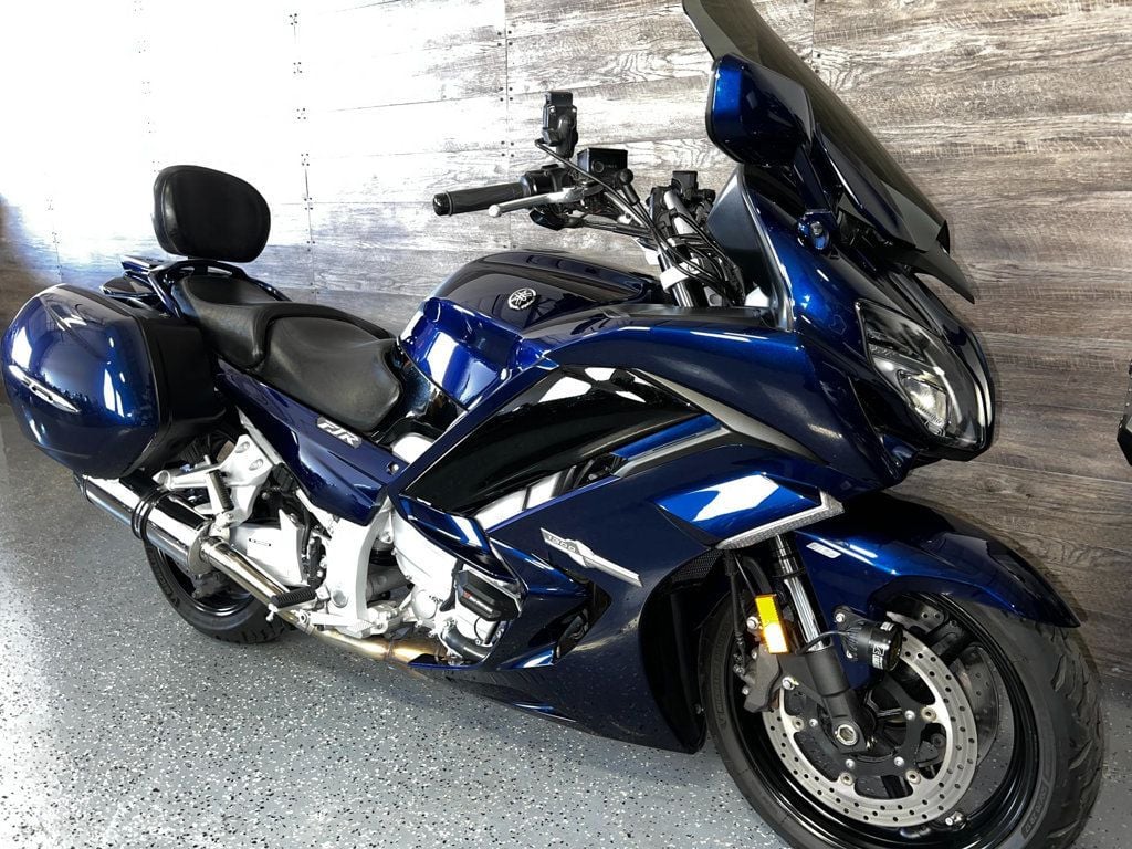 2016 Yamaha FJR 1300 ES SUPER CLEAN! - 22766588 - 1