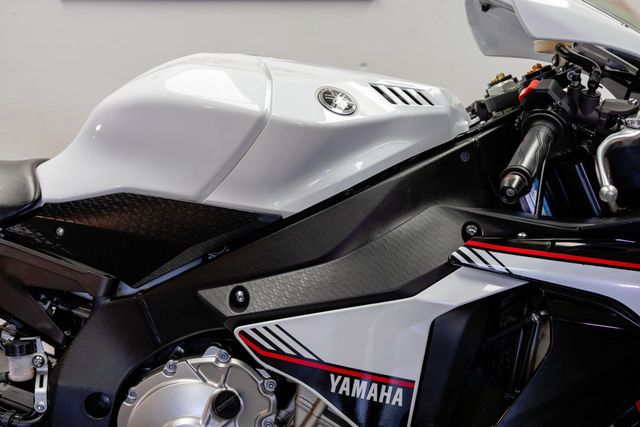 2016 YAMAHA YZF-1000 R-1 GREAT PRICE!!! - 23037446 - 18