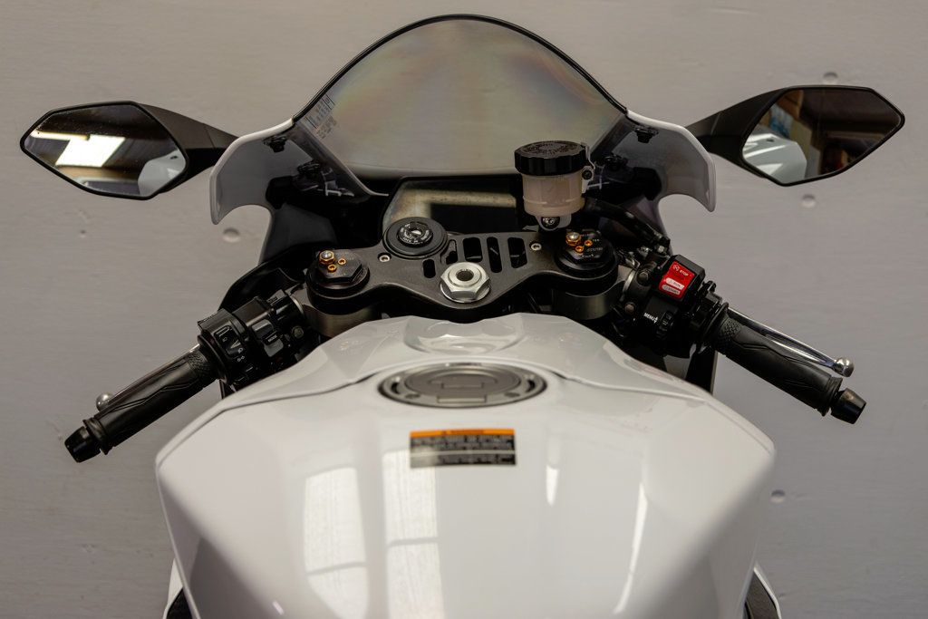 2016 YAMAHA YZF-1000 R-1 GREAT PRICE!!! - 23037446 - 8