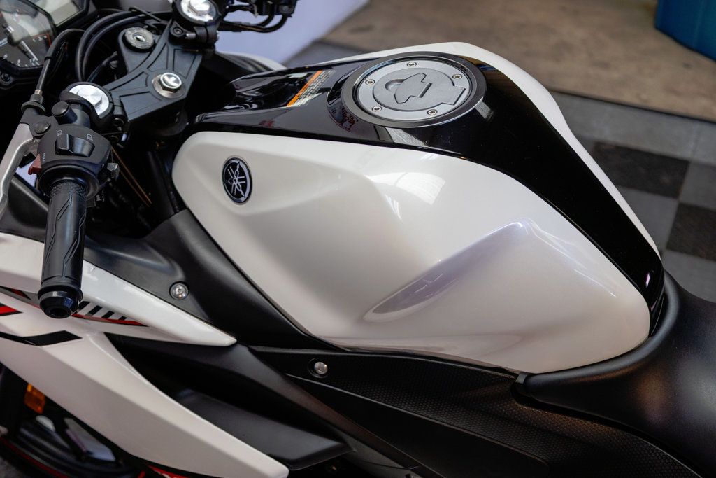 2016 YAMAHA YZF-R3 NICE SPORT BIKE!!! - 23073126 - 12