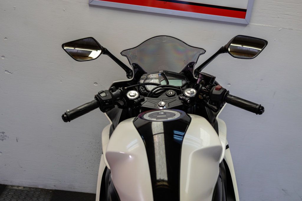 2016 YAMAHA YZF-R3 NICE SPORT BIKE!!! - 23073126 - 8