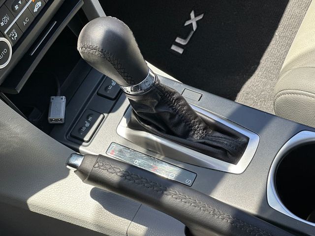 2017 Acura ILX 2.4L - 23038656 - 17