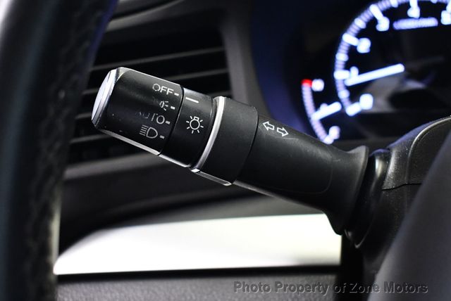 2017 Acura ILX Sedan w/AcuraWatch Plus - 22456828 - 14