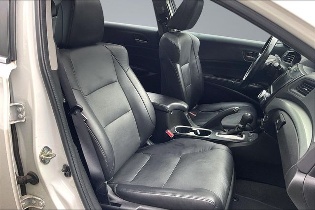 2017 Acura ILX Sedan w/Technology Plus Pkg - 23050536 - 13