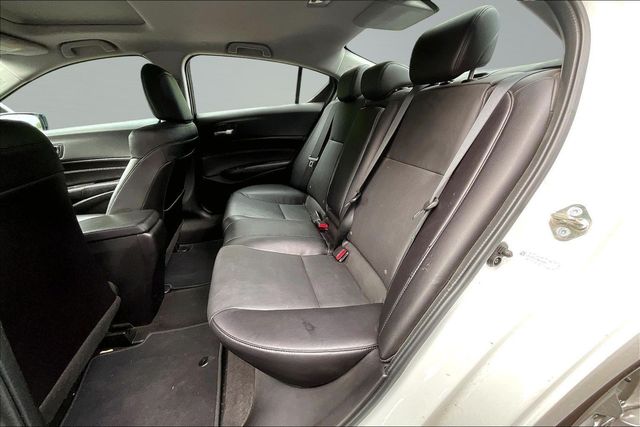 2017 Acura ILX Sedan w/Technology Plus Pkg - 23050536 - 16