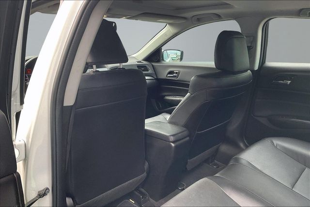 2017 Acura ILX Sedan w/Technology Plus Pkg - 23050536 - 17