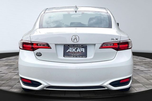 2017 Acura ILX Sedan w/Technology Plus Pkg - 23050536 - 5