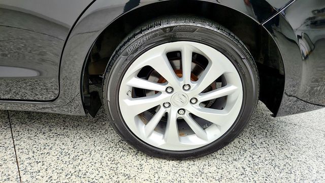 2017 Acura ILX Sedan w/Technology Plus Pkg - 23097898 - 8