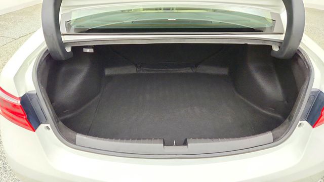 2017 Acura ILX Sedan w/Technology Plus Pkg - 23096071 - 22