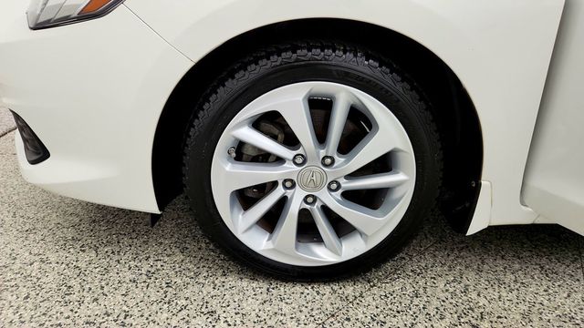 2017 Acura ILX Sedan w/Technology Plus Pkg - 23096071 - 8