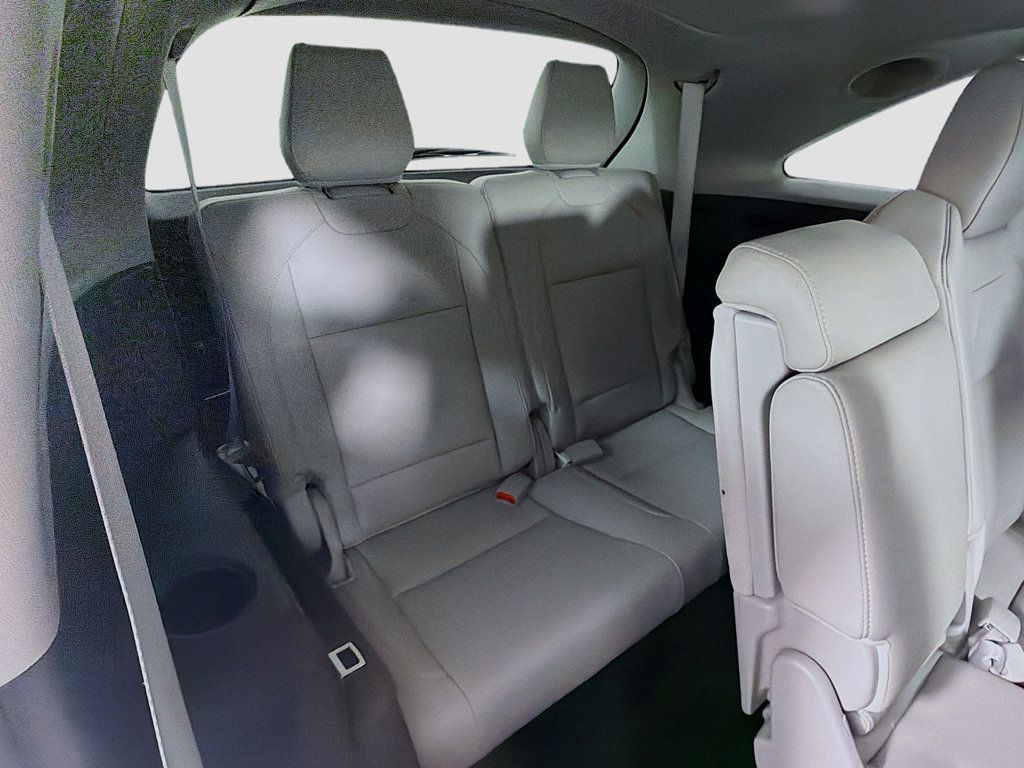 2017 Acura MDX SH-AWD w/Technology Pkg - 22987107 - 28