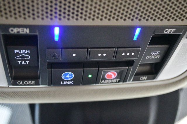 2017 Acura MDX SH-AWD w/Technology Pkg - 22955007 - 61