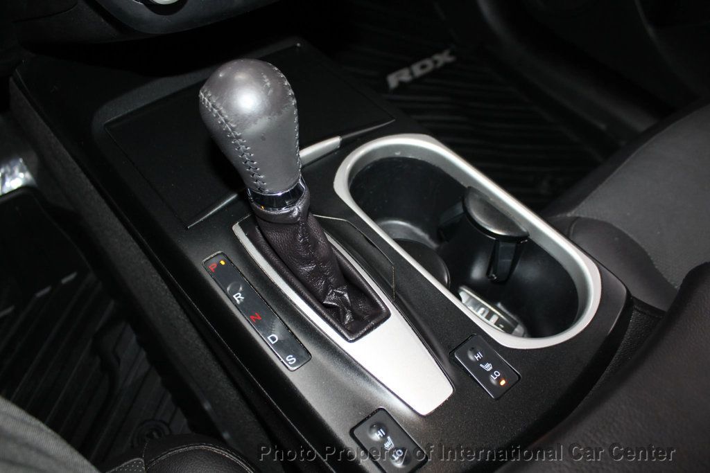 2017 Acura RDX Technology Plus photo 12