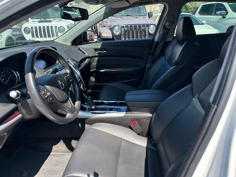 2017 Acura TLX 2.4L - 23034560 - 11